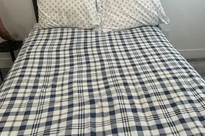 Image de Urban Loft 2-Bedroom Retreat – Ideal for Groups, Sleeps 5