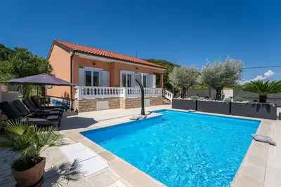 Image de Happy Home Rab by Interhome