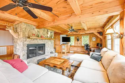 Image de Ronda Home w/ Hot Tub + Fire Pit, Near Wineries!