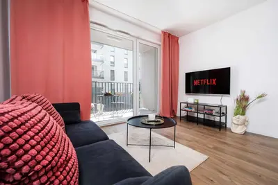 Image de Lumina superior apart near Manufactura