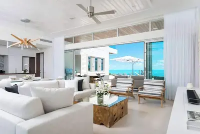 Image de Luxurious Oceanfront Villa | Infinity Pool, Views