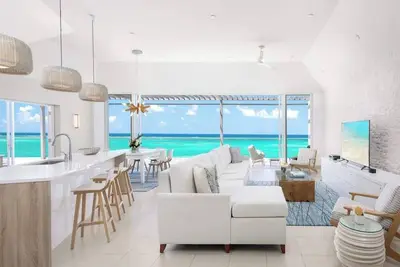 Image de Oceanfront Penthouse | Hot Tub + Daily Cabana