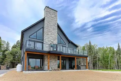 Image de Chalet Neuf Avec Spa | L’ Horizon Des Coteaux