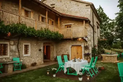 Image de Opulent Villa with Sauna in the Heart of Karst