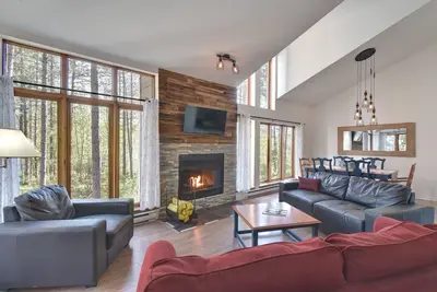 Image de Mont Tremblant getaway with A/C