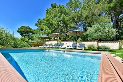 Image de House Max - charmante maison de vacances avec piscine privée, pres de la plage