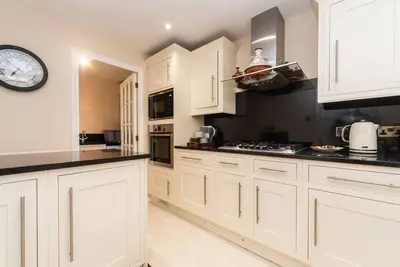 Image de Pass the Keys | Gorgeous 4 Br House Near Station, mins to London