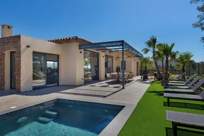 Image de Résidence Esterel 1, villa pour 12 personnes avec accès 5* à Esterel Caravaning