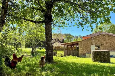 Image de Petit Maison a la Ferme; Terrasse Couvert, Jacuzzi, Cuisine Exterieur