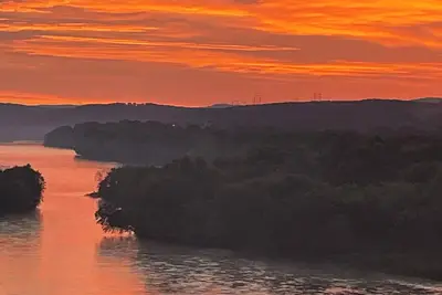 Image de Historic 3 Bedroom Home with a one of a kind view. Close to Rickets Glen.