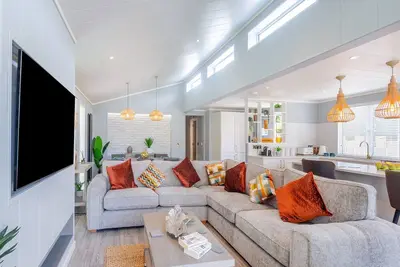 Image de 2 chambres à coucher à Benllech