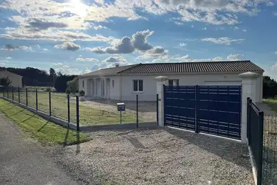 Image de La Chouette : maison neuve, idéale pour vacances en famille! Vue apaisante