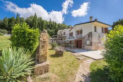 Image de Villa 'Le Querciolaie - Contessa 3' avec vue montagne et piscine partagée