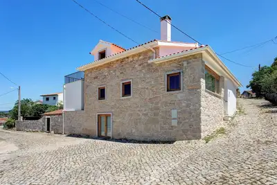 Image de Maison de vacances 'Casa Do Pião - Turismo Rural' avec vue sur les montagnes, Wi-Fi et climatisation
