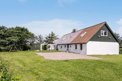 Image de Belle maison à Harboøre avec WiFi