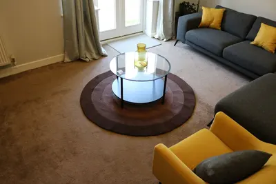 Image de 4 Bed Luxury Home in Broughton, Milton Keynes by Goshen Properties. Family Home!