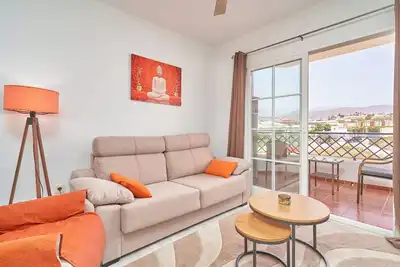 Image de Appartement 'Beach Penthouse Mountain Views A110' avec vue montagne, Wi-Fi et climatisation