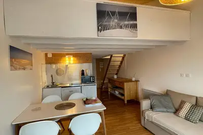 Image de Appartement \"La Tomate Surfeuse\" avec terrasse privée, balcon et Wi-Fi