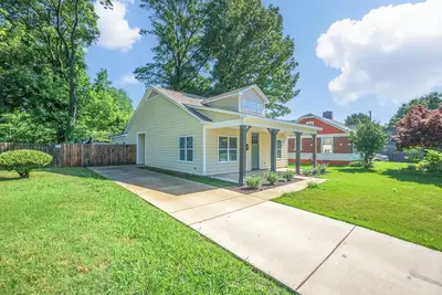 Image de “The Velvet Cosmo” Midtown, Of Liberty bowl, Tiger Lane, liberty Park, Downtown