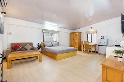 Apartment with window, 5 minutes to district 1