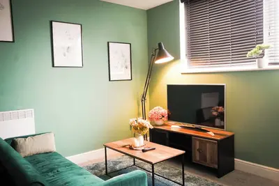 Image de 40percent off monthly /2 bedroom apt / city centre