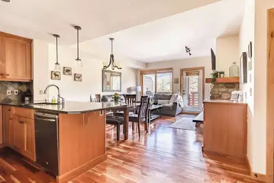 Image de Creekside at Rundle Cliffs Lodge