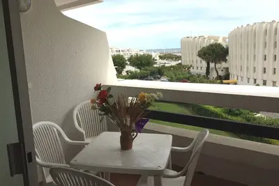 Image de Studio cabine lumineux 4 pers avec loggia, à 2 pas de la plage et parking privé - La Grande Motte