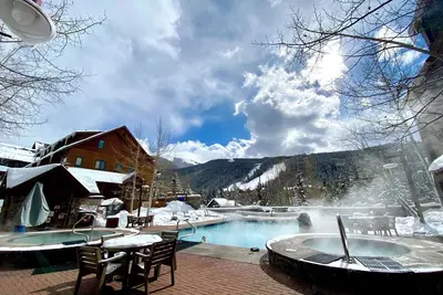 Image de Located in Keystone Base Area w/ Slope & Village Views from Private Balcony!