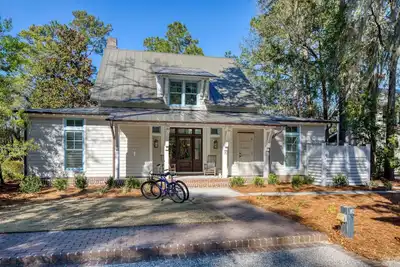 Image de Newly renovated 4 ensuite bedrooms on 1st fairway of the May River Golf Course