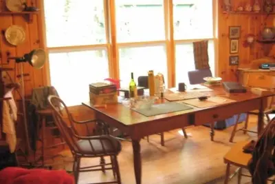 Image de Large, rustic lakefront cottage near Ottawa / arnprior Ontario