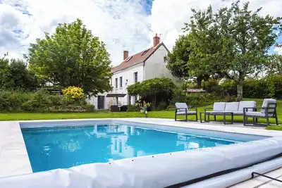 Image de La Fernandière : Loire Valley Historic Home, Garden & Swimming Pool, Sleeps 7