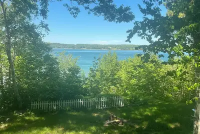 Image de Oceanfront cottage for rent, 5 miles to Acadia National Park. Pet-Friendly!