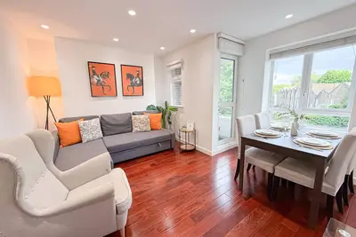 Image de Cosy 2 bedroom flat with Pvt balcony in Islington