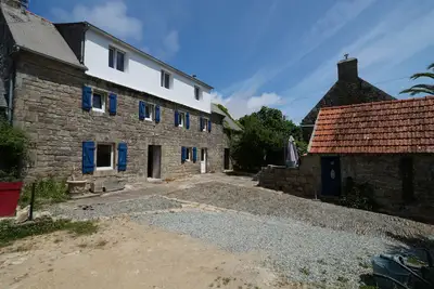Image de Vieux Corps de Ferme Rénovée à 5 min de la Plage et de la Forêt!