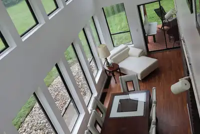 Image de Chargeur véhicule électrique Gratuit et prise Nema! Paysage à couper le souffle.