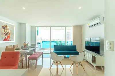 Image de Porto Novo-Spectacular Condo Minutes From the Old City