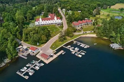 Muskoka-L Rosseau. Water front cottage with use of Windermere Resort amentities