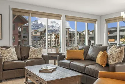 Image de Spacious Premier Mountain Retreat conveniently located in Spring Creek!