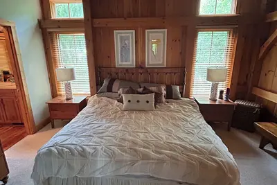 Image de Cashiers North Carolina Cabin on Golf Course with Pool Table! ! !