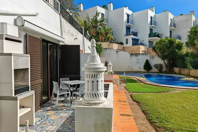Image de Páteo Apartment - Pool, Bbq and Garden View