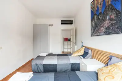Image de Spacious apartment in the heart of the city, near the Polyclinic and niversity.