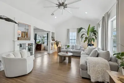 Image de Downtown Tulsa, quiet retreat