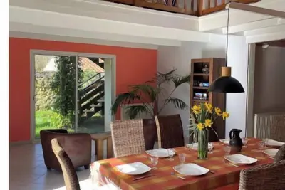 Image de Maison 190m2, 8/10 personnes jardin clos, cadre verdoyant 1, 3 km de la plage