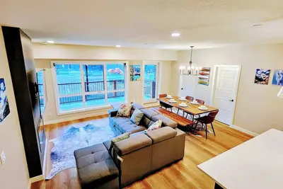 Image de Escape to the Canadian Rockies Retreat! Large Family Sized Condo near Canmore!