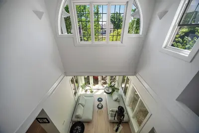 Image de New Listing 4 private suites+bonus 5th bedroom! Hot Tub on 3/4 acre. Family+Pets