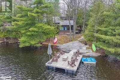 Image de Muskoka Family Cottage - Leonard-On-The-Lake Sleeps 10