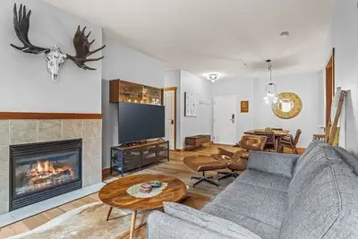 Image de 3 bed/2 bath Lodges Escape Sleeps 10/Pool/Hot Tubs