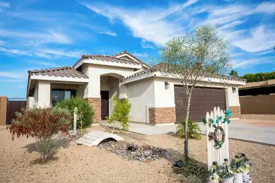 Image de Hideaway in the Heart of the City/ 2-K bed, centrally located home