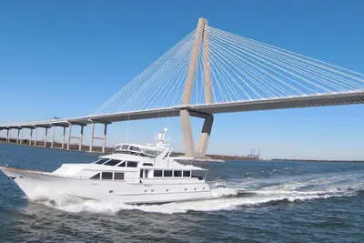 Image de Miss Emily - Dockside Downtown on a Super Yacht!