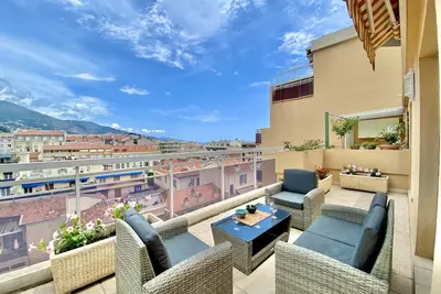 Image de Spacieux Dernier Etage au Centre de Menton